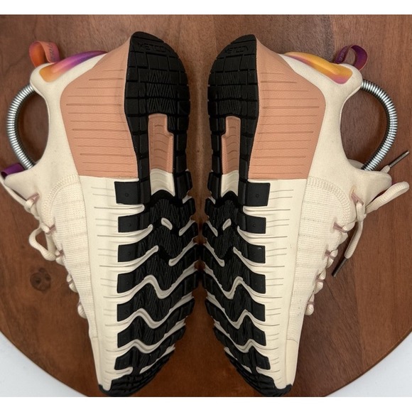 NIKE Free Metcon 6 SE Training Shoes Sneakers Pear/Pewter/Multicolor Women's 7.5 - Picture 6 of 14